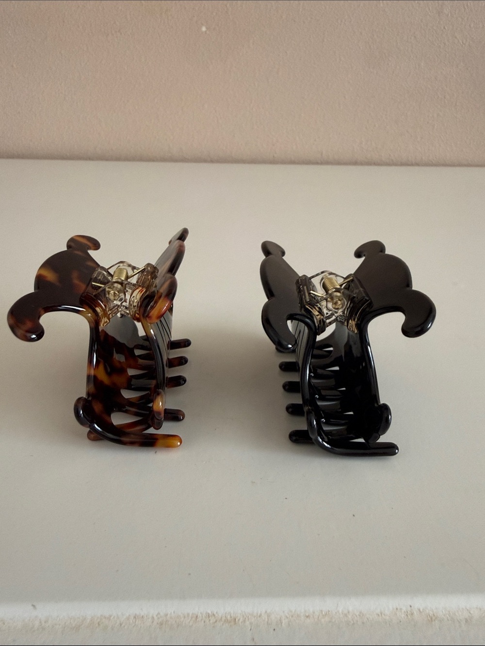 C Hair Claw Clip (2) Black & Tortoise Shell - Picture 5 of 6